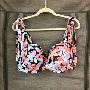 NWOT Time and Tru Black Floral Bikini